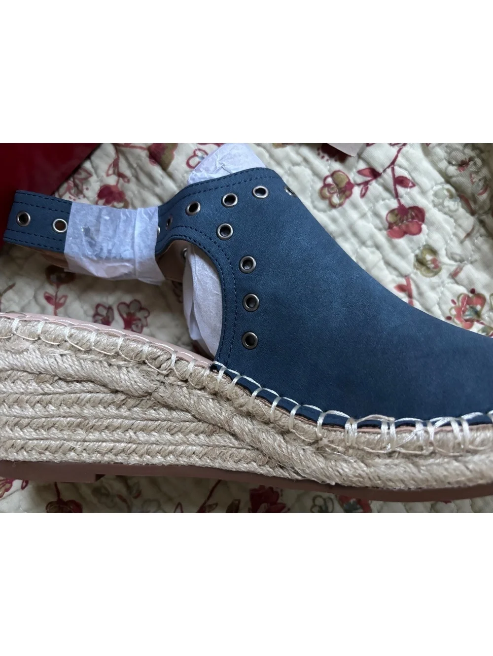 Journee Women’s Crisie Espadrille Wedge Sandals 7.5